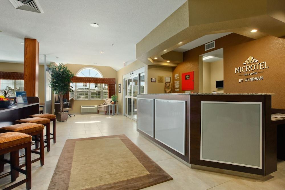 Microtel Inn & Suites By Wyndham Dickinson Kültér fotó