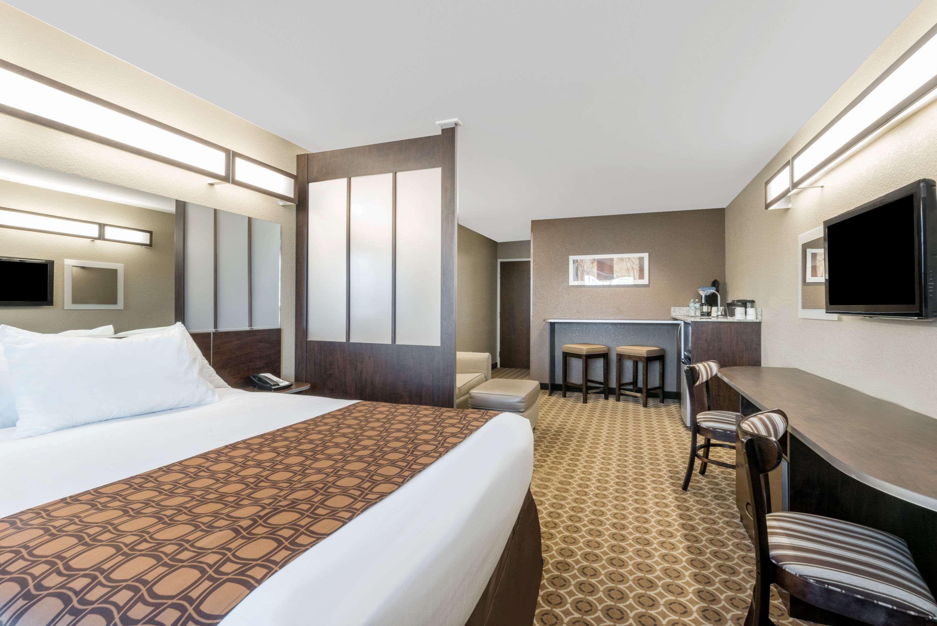 Microtel Inn & Suites By Wyndham Dickinson Kültér fotó